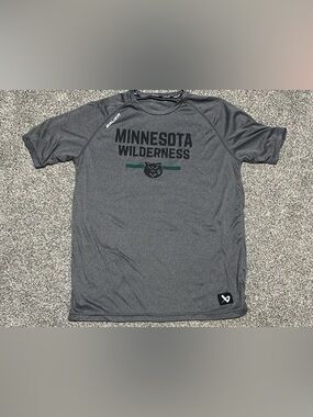 Men’s large Bauer Minnesota wilderness shirt